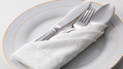 10 Ways to Master the Art of Napkin Folding